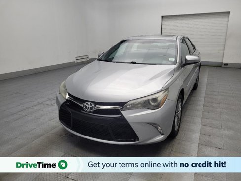 Used 2017 Toyota Camry SE image 1