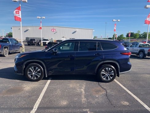 Used 2022 Toyota Highlander XLE image 9