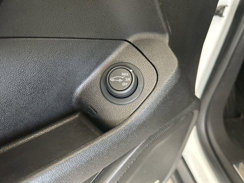 Used 2018 GMC Terrain Denali w/ Advanced Safety Package image 37