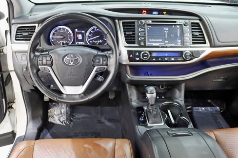 Used 2019 Toyota Highlander Limited Platinum image 13