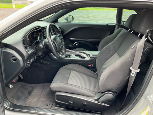 Used 2018 Dodge Challenger SXT w/ Blacktop Package image 8