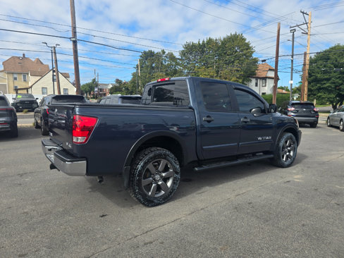 Used 2015 Nissan Titan SV w/ SV Value Truck Package image 4
