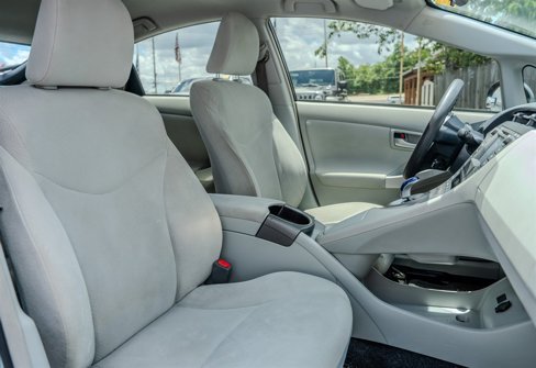 Used 2015 Toyota Prius image 30