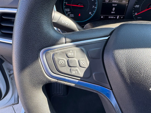 Used 2018 Chevrolet Equinox LT image 13