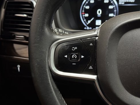 Used 2016 Volvo XC90 T6 Momentum w/ Momentum Plus Package image 20