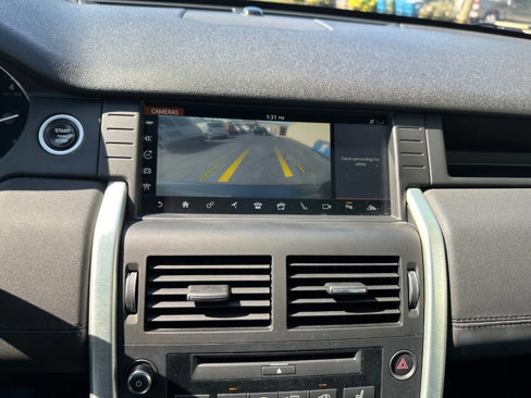 Used 2017 Land Rover Discovery Sport HSE image 16