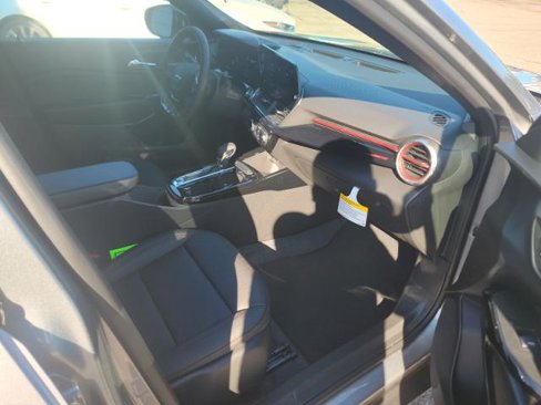 New 2025 Chevrolet Trax RS w/ Driver Confidence Package image 13