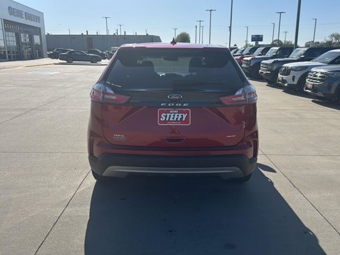 Used 2022 Ford Edge SEL w/ Convenience Package image 4