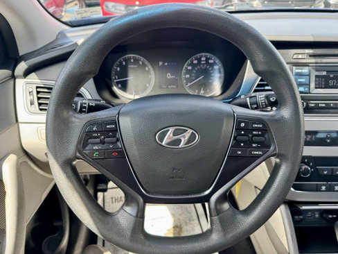 Used 2017 Hyundai Sonata SE image 22