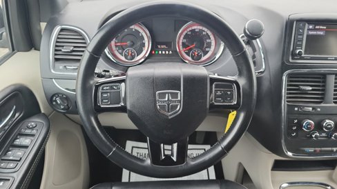 Used 2018 Dodge Grand Caravan SXT image 29