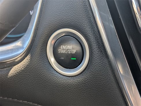Used 2022 Chevrolet Traverse LT image 15