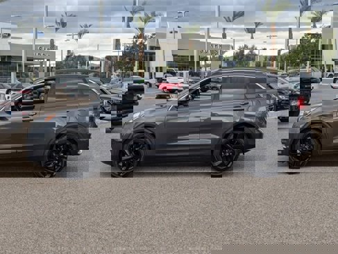Used 2018 Kia Niro EX w/ EX Touring Graphite Edition image 3