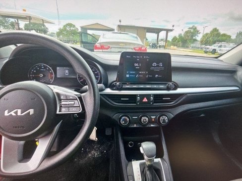 Used 2024 Kia Forte LXS image 5