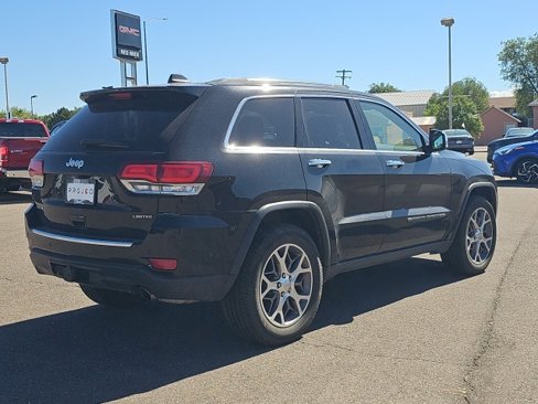 Used 2022 Jeep Grand Cherokee Limited w/ Trailer Tow Group IV image 3