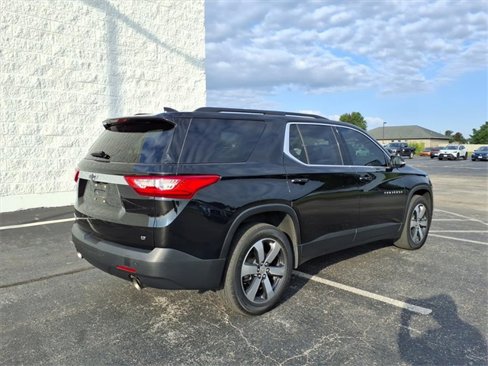 Used 2019 Chevrolet Traverse LT w/ LT Premium Package image 3