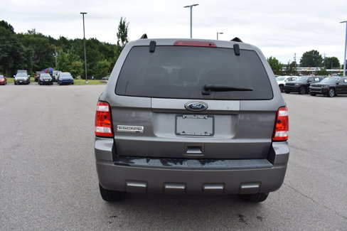 Used 2010 Ford Escape XLT image 8
