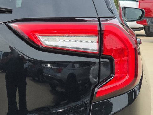 Used 2022 GMC Terrain SLE image 12