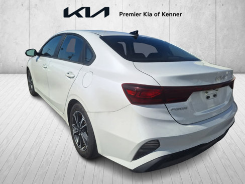 Used 2023 Kia Forte LXS image 3
