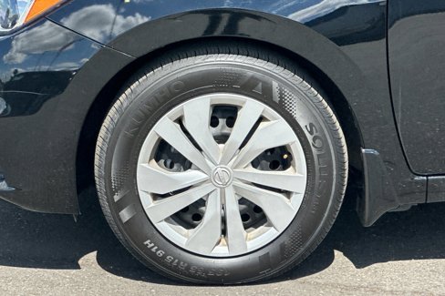 Certified 2022 Nissan Versa S image 24