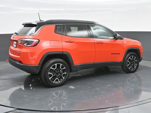 Used 2021 Jeep Compass Trailhawk image 3