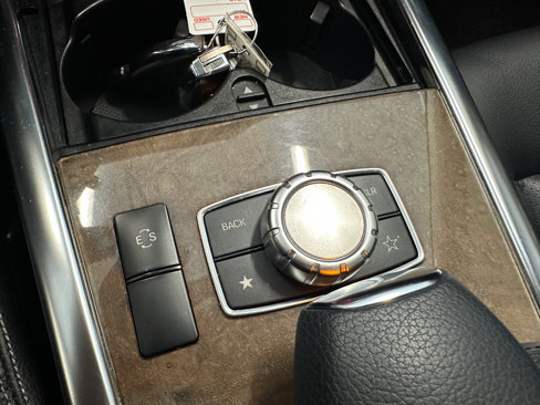 Used 2014 Mercedes-Benz E 350 Sedan image 37