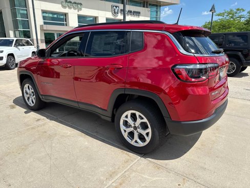New 2025 Jeep Compass Latitude w/ Sun and Sound Group image 7