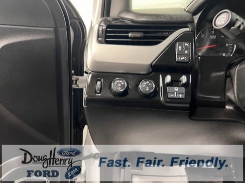Used 2015 Chevrolet Suburban LTZ image 27