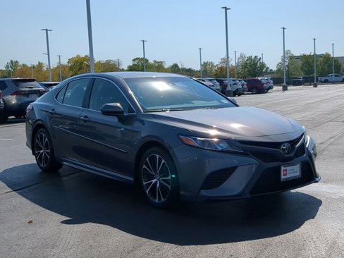 Certified 2019 Toyota Camry SE image 5