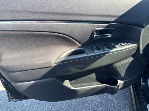 Used 2017 Mitsubishi Outlander Sport SE image 7