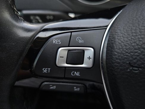 Used 2017 Volkswagen Jetta SE image 27