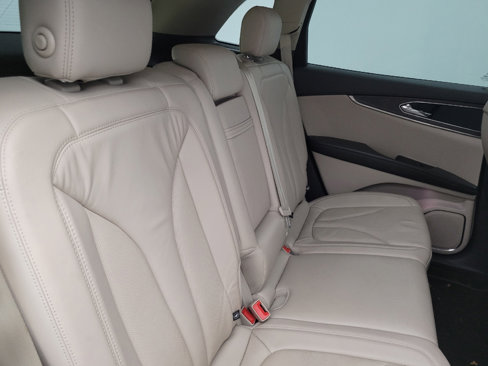 Used 2016 Lincoln MKX Select w/ Select Plus Package image 19