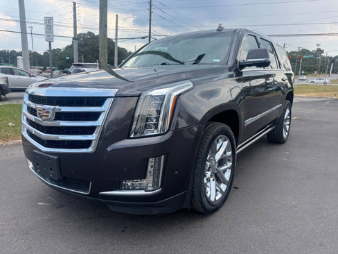 Used 2017 Cadillac Escalade Premium Luxury image 1