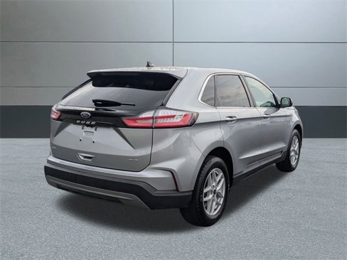 Used 2024 Ford Edge SEL image 6