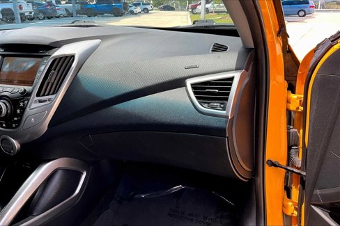 Used 2015 Hyundai Veloster w/ Option Group 02 image 18