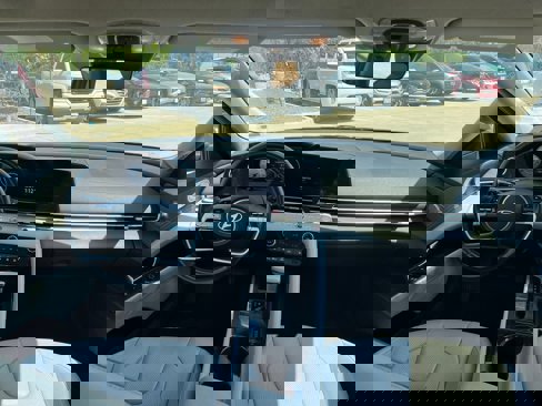 Certified 2024 Hyundai Elantra Limited image 20