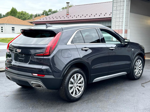 Used 2022 Cadillac XT4 Premium Luxury w/ Enhanced Visibility Package image 3