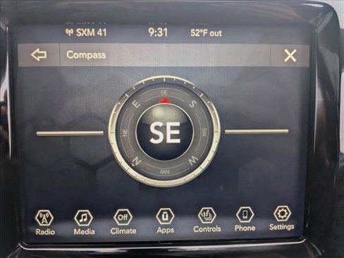 Used 2019 Jeep Cherokee Limited image 10