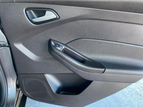 Used 2014 Ford Focus SE image 36