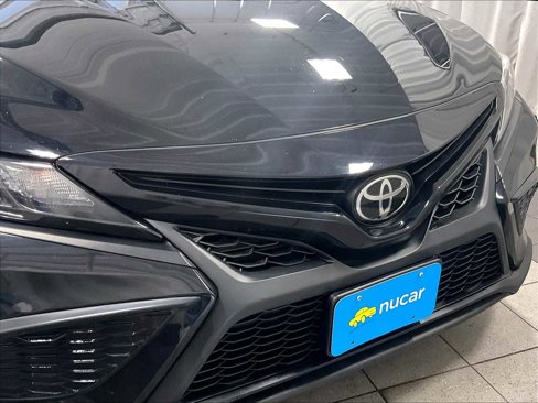 Used 2023 Toyota Camry SE image 31