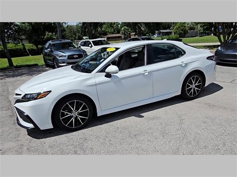 Used 2023 Toyota Camry SE image 34
