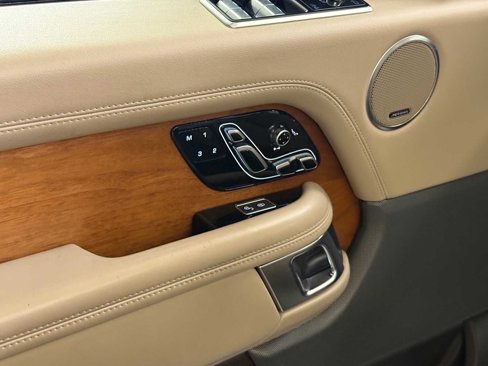 Used 2019 Land Rover Range Rover HSE image 21