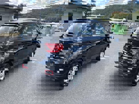 New 2026 Hyundai Venue SE image 3