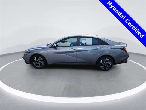 Used 2025 Hyundai Elantra Sport image 5