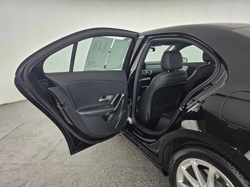 Used 2021 Mercedes-Benz A 220 image 15