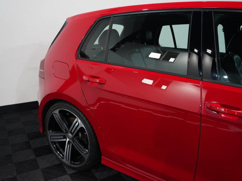 Used 2016 Volkswagen Golf 4-Door image 13