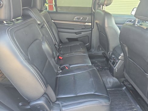 Used 2018 Ford Explorer Limited image 27