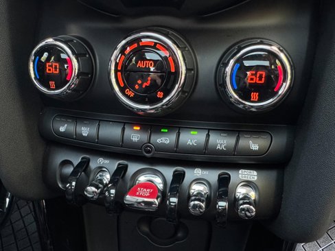 Used 2022 MINI Cooper S w/ Premium Package image 32