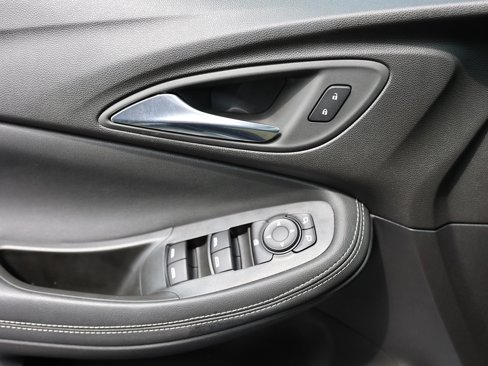 Used 2022 Buick Encore GX Preferred w/ Cold Weather Comfort Package image 32