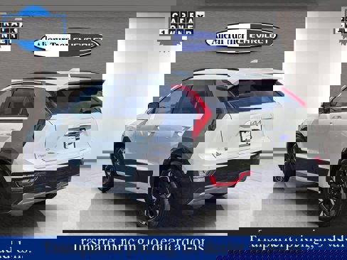 Used 2023 Kia Niro Wave image 8