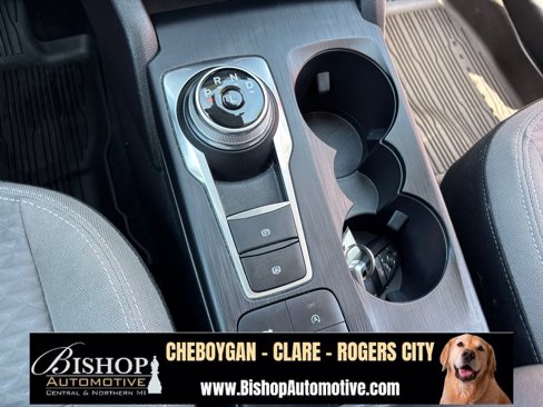 Used 2022 Ford Escape SE w/ Cold Weather Package image 30